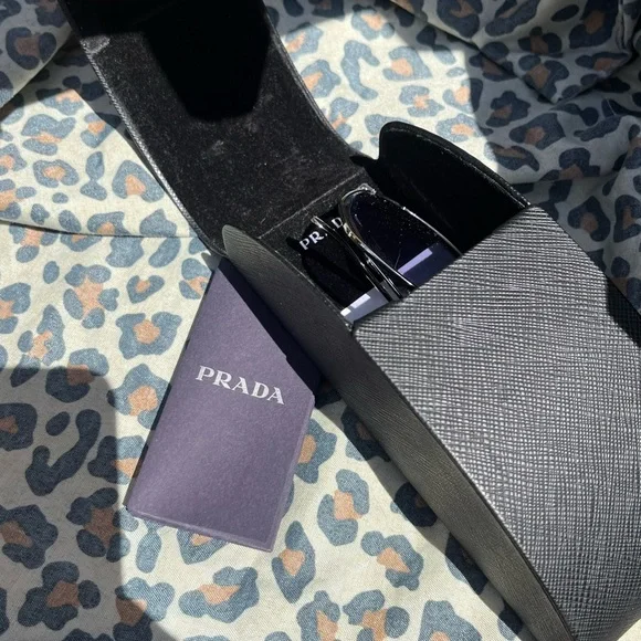 TRANSITION PRADA SHADES - Picture 5 of 8